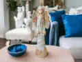 Anioł Abdiel - błękitny -  35 x 15 cm figurka dekoracyjna gipsowa