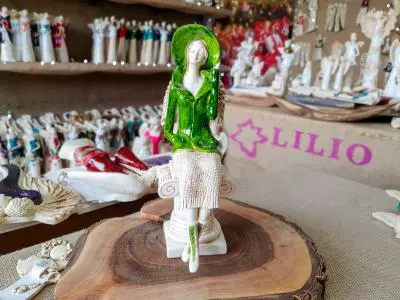 Aniołek Megan - zielony -  20 x 9 cm figurka dekoracyjna gipsowa