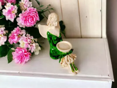 Aniołek Marion - zielony -  15 cm figurka dekoracyjna gipsowa