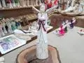 Anioł Lily - biały z brązem -  35 x 15 cm figurka dekoracyjna gipsowa