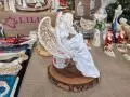 Anioł od Św. Rity - biały -  47 x 25 cm figurka dekoracyjna gipsowa