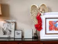 Anioł Andrea - czerwony lewy -  19 x 11 cm figurka dekoracyjna gipsowa