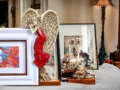 Anioł Andrea - czerwony prawy -  19 x 11 cm figurka dekoracyjna gipsowa