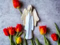 Anioł Julia - biały -  27 x 14 cm figurka dekoracyjna gipsowa
