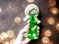 Liolinka z fletem  - zielony -  16 x 7 cm figurka dekoracyjna gipsowa