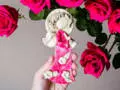 Liolinka z fletem - różowy -  16 x 7 cm figurka dekoracyjna gipsowa