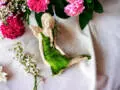 Aniołek Matilda  - zielony -  15 cm figurka dekoracyjna gipsowa
