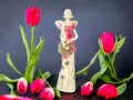 Anioł Sunday Rose - różowy -  32 x 15 cm figurka dekoracyjna gipsowa