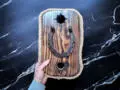 Podkowa szczęścia na desce do powieszenia - duża -  32 x 21 cm ozdoba z drewna