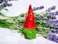 Skrzat Pszczelarz - czerwony zielony -  10 x 5 cm figurka dekoracyjna gipsowa