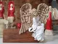 Anioł Pokory - biały prawy -  15 x 11.5 cm figurka dekoracyjna gipsowa