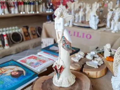 Anioł Annabel - biały -  35 x 15 cm figurka dekoracyjna gipsowa
