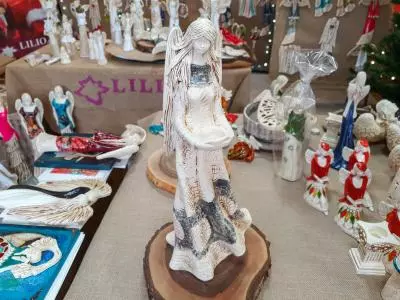 Anioł Genesis - stojący szary -  57 x 22 cm figurka dekoracyjna gipsowa