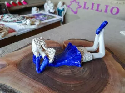 Aniołek Dixie - niebieski -  15 cm figurka dekoracyjna gipsowa