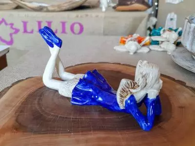 Aniołek Dixie - niebieski -  15 cm figurka dekoracyjna gipsowa