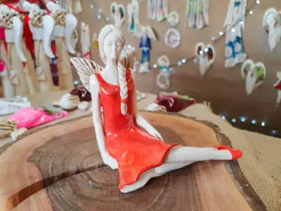 Aniołek Matilda  - rudy -  15 cm figurka dekoracyjna gipsowa