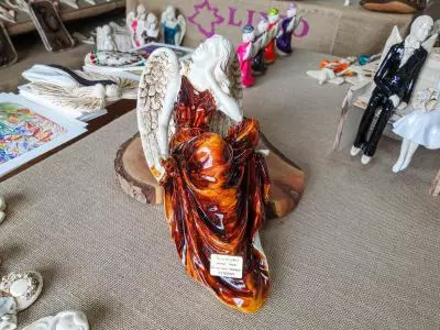Anioł od Św. Rity - brąz -  47 x 25 cm figurka dekoracyjna gipsowa