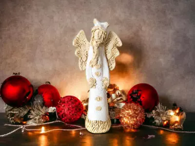 Anioł Bieszczadzki - biały -  30 x 14 cm figurka dekoracyjna gipsowa