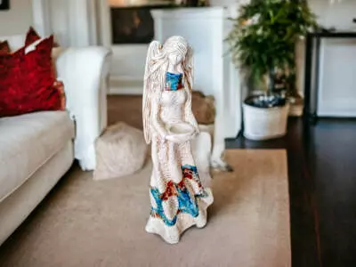 Anioł Genesis - stojący brąz niebieski -  57 x 22 cm figurka dekoracyjna gipsowa