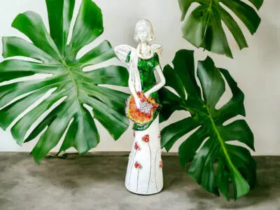 Anioł Sunday Rose - zielony -  32 x 15 cm figurka dekoracyjna gipsowa