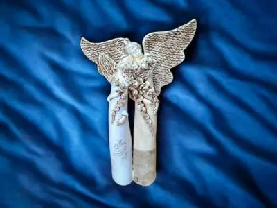 Anioł Romeo & Juliet - biało beżowe -  50 x 30 cm figurka dekoracyjna gipsowa
