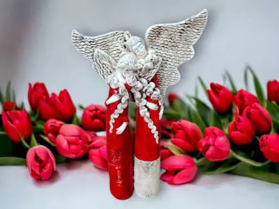 Anioł Romeo & Juliet - czerwone -  50 x 30 cm figurka dekoracyjna gipsowa