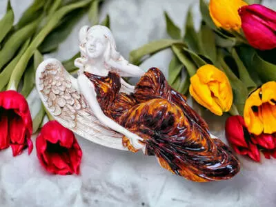 Anioł od Św. Rity - brąz -  47 x 25 cm figurka dekoracyjna gipsowa