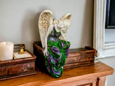 Anioł od Św. Rity - zielony -  47 x 25 cm figurka dekoracyjna gipsowa