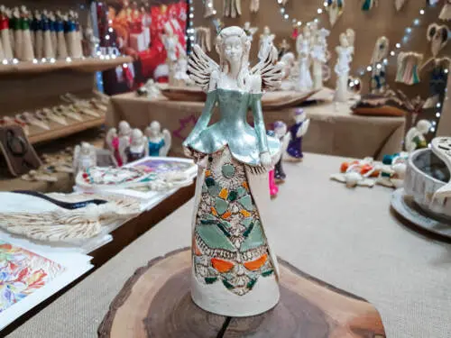 Anioł Anna - miętowy -  35 x 15 cm figurka dekoracyjna gipsowa