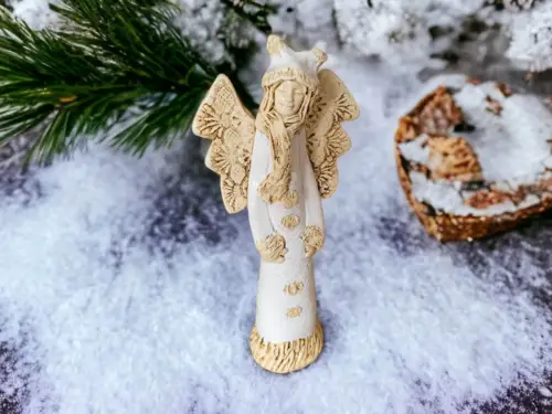 Anioł Bieszczadzki - biały -  30 x 14 cm figurka dekoracyjna gipsowa