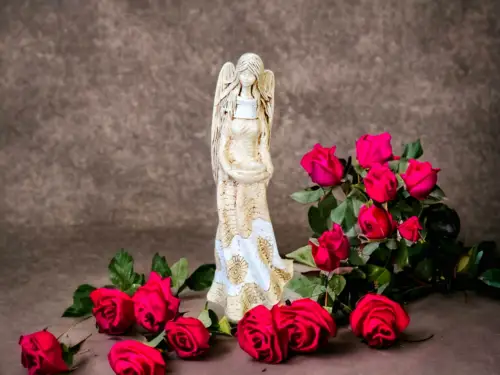 Anioł Genesis - stojący biały -  57 x 22 cm figurka dekoracyjna gipsowa
