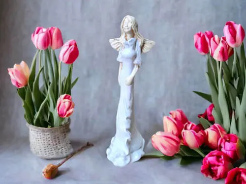 Anioł Margaret - biały -  32 cm figurka dekoracyjna gipsowa