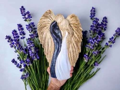 Zakochane Anioły - wiszące biało granatowe -  35 x 21 cm figurka dekoracyjna gipsowa