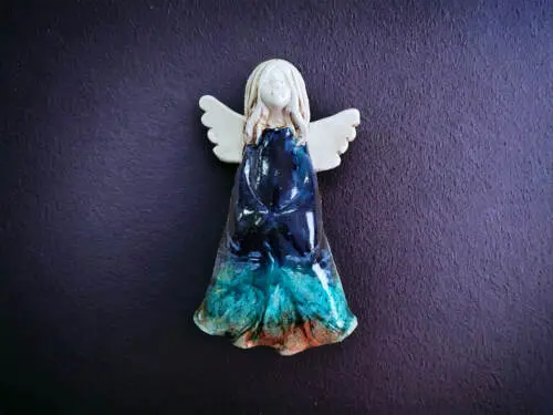 Anioł Monica Art Leaf -  18 x 10 cm figurka dekoracyjna gipsowa