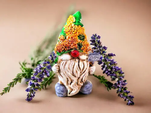 Skrzat Witaj - zielony szary -  figurka dekoracyjna gipsowa 5 x 5 cm