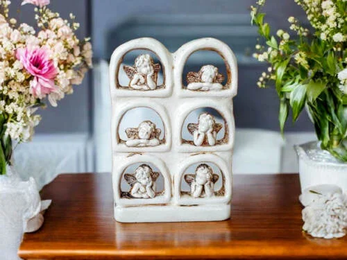 Aniołki w okienku na szczęście - małe -  13.5 x 9.5 cm figurka dekoracyjna gipsowa