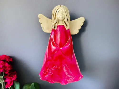 Anioł Monica - różowy -  18 x 10 cm figurka dekoracyjna gipsowa
