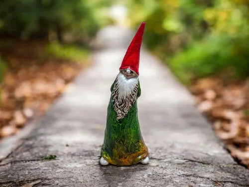 Skrzat Dobra Rada - czerwony zielony -  18 x 7 cm figurka dekoracyjna gipsowa