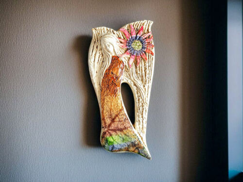 Anioł Xenylla Art - pomarańcz -  figurka dekoracyjna gipsowa 31 x 16 cm
