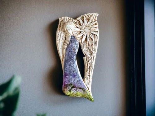 Anioł Xenylla Art Leaf- fiolet -  figurka dekoracyjna gipsowa 31 x 16 cm