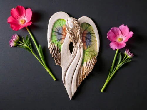 Anioł Cynthia Art Leaf -  30 x 17 cm figurka dekoracyjna gipsowa