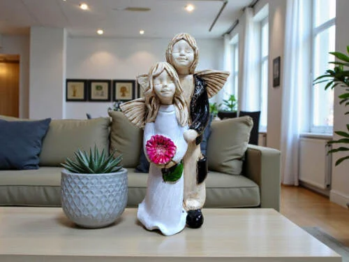 Anioł Allen & Alice - biały czarny -  25 x 14 cm figurka dekoracyjna gipsowa