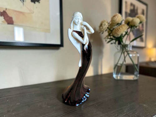 Anioł Elise - brąz ciemny -  35 x 15 cm figurka dekoracyjna gipsowa