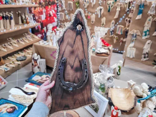 Podkowa szczęścia na desce - unikat -  40 x 21 cm ozdoba z drewna