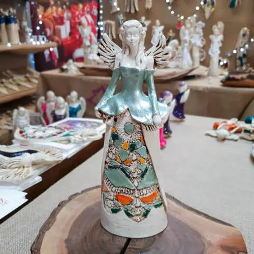Anioł Anna - miętowy -  35 x 15 cm figurka dekoracyjna gipsowa