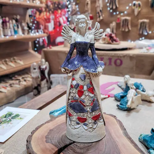 Anioł Anna - szary fiolet -  35 x 15 cm figurka dekoracyjna gipsowa