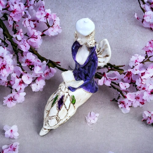 Aniołek Loretta - fiolet ciemny -  15 cm figurka dekoracyjna gipsowa