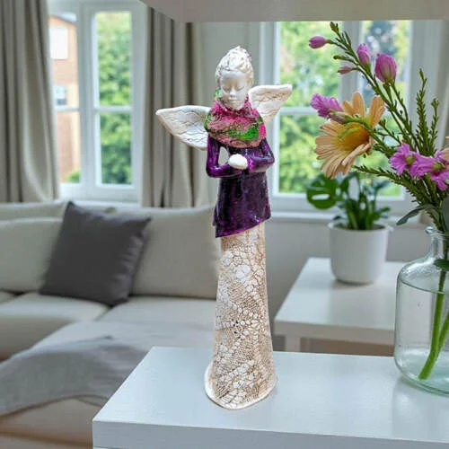 Anioł Catherine - fiolet -  35 x 15 cm figurka dekoracyjna gipsowa