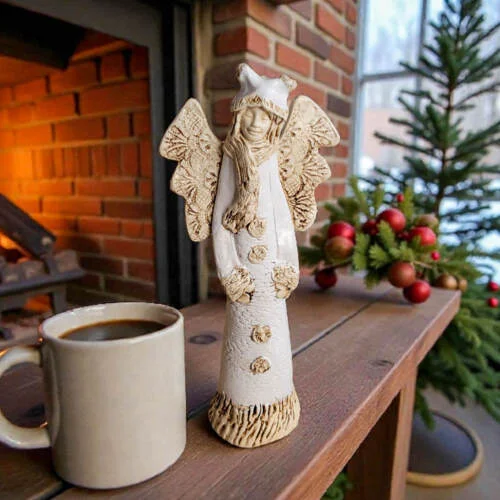 Anioł Bieszczadzki - biały -  30 x 14 cm figurka dekoracyjna gipsowa