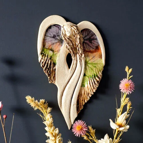 Anioł Cynthia Art Leaf -  30 x 17 cm figurka dekoracyjna gipsowa